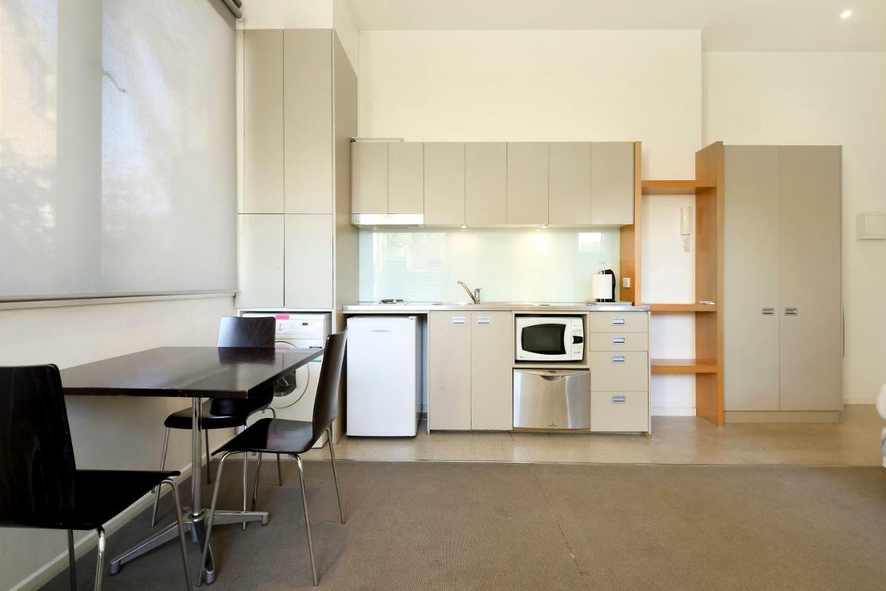 Plum Serviced Apartments North Мельбурн Экстерьер фото
